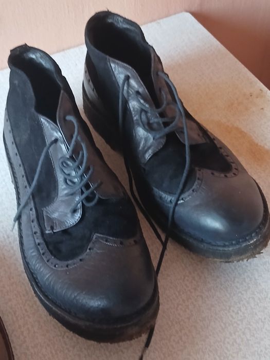 Продам ботинки новые Италия  43-44 размер