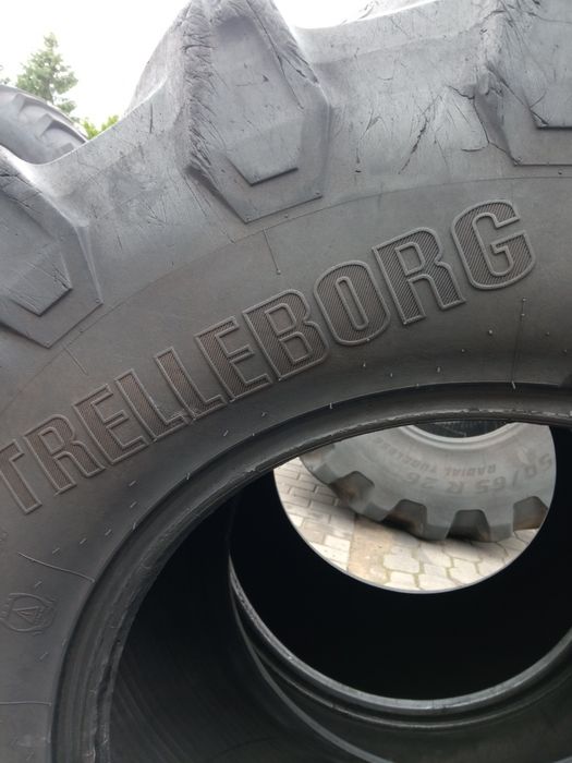Para opon 540/65R24 140D Trelleborg TM 800