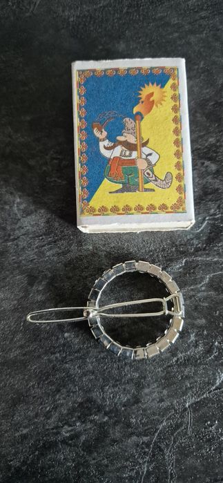 Заколка бижутерия