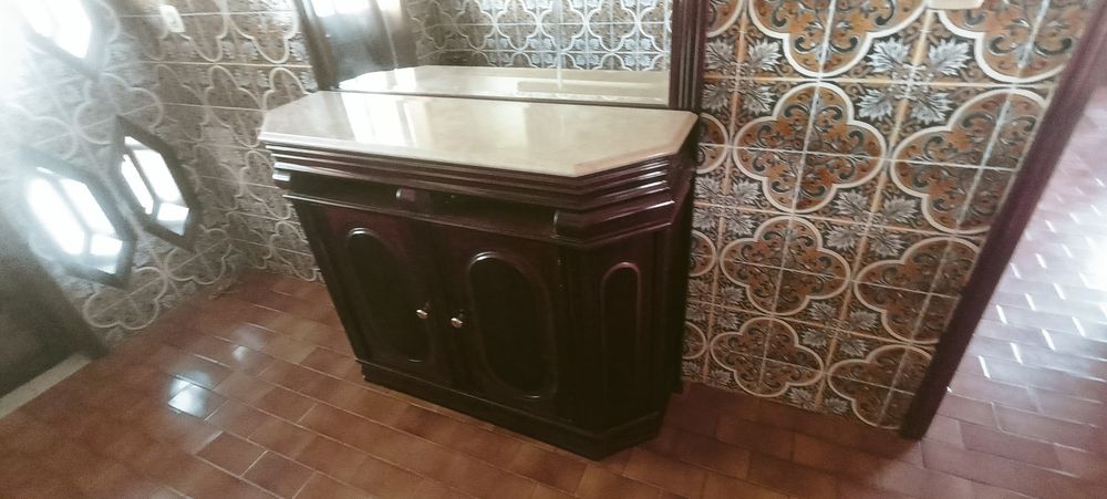 Sapateira com espelho