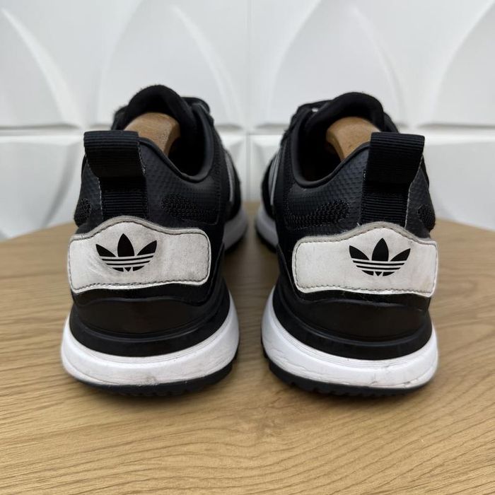 Оригінальні кросівки Adidas zx 700 hd: 1 000 грн. - Інші кросівки