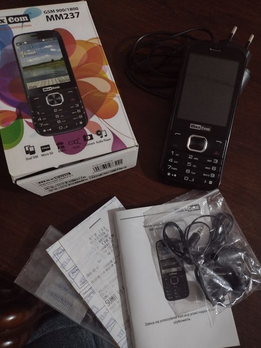 Nieużywany telefon MAXCOM stan super