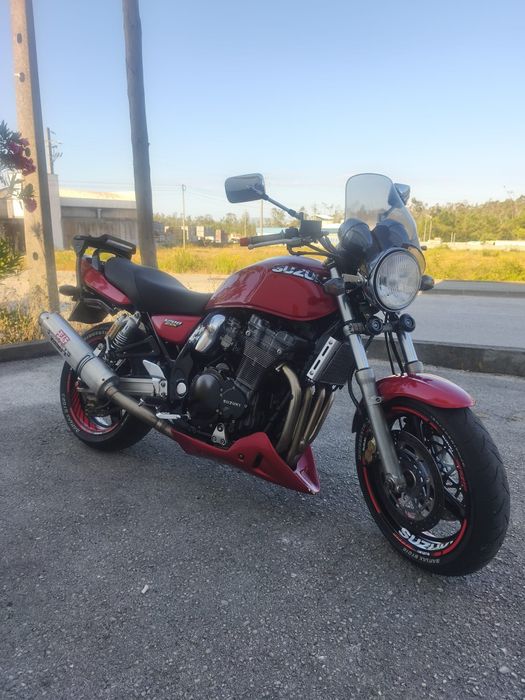 Suzuki GSX 1200.