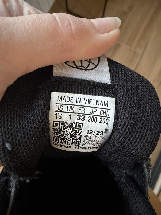 Кросівки Adidas для хлопчика 33 р