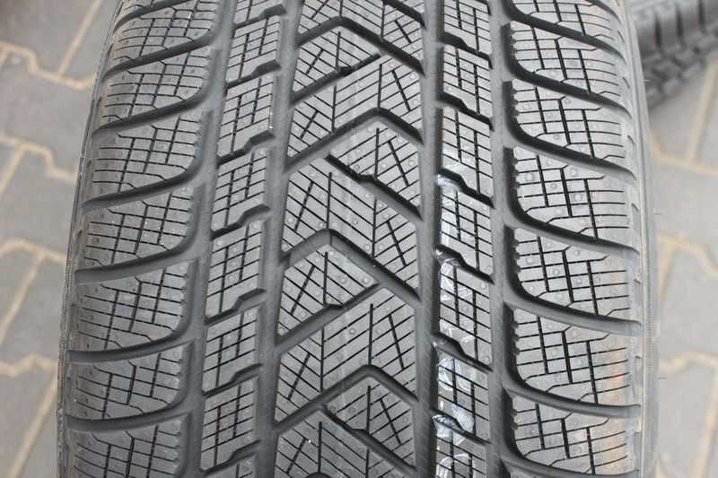 MERCEDES GLE SUV W 167 Kompletne Koła Zimowe 20" PIRELLI MO