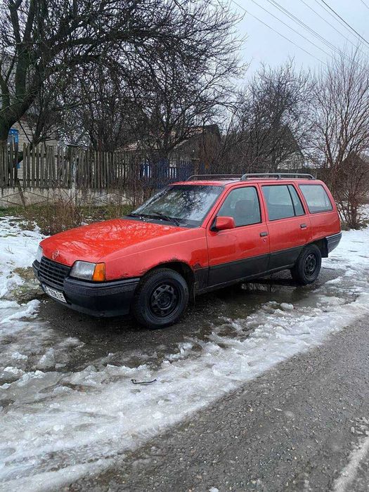 Opel Kadett универсал