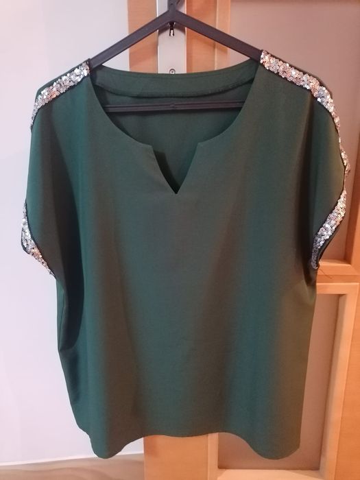 Blusa com brilhantes tamanho M
