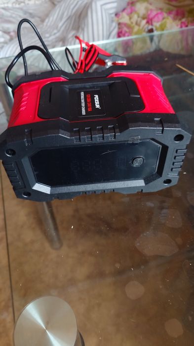 Foxur. Интеллектуальное зарядное устройство.