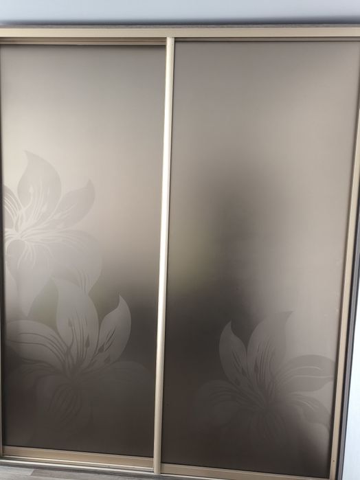 Продам шкаф-купе.