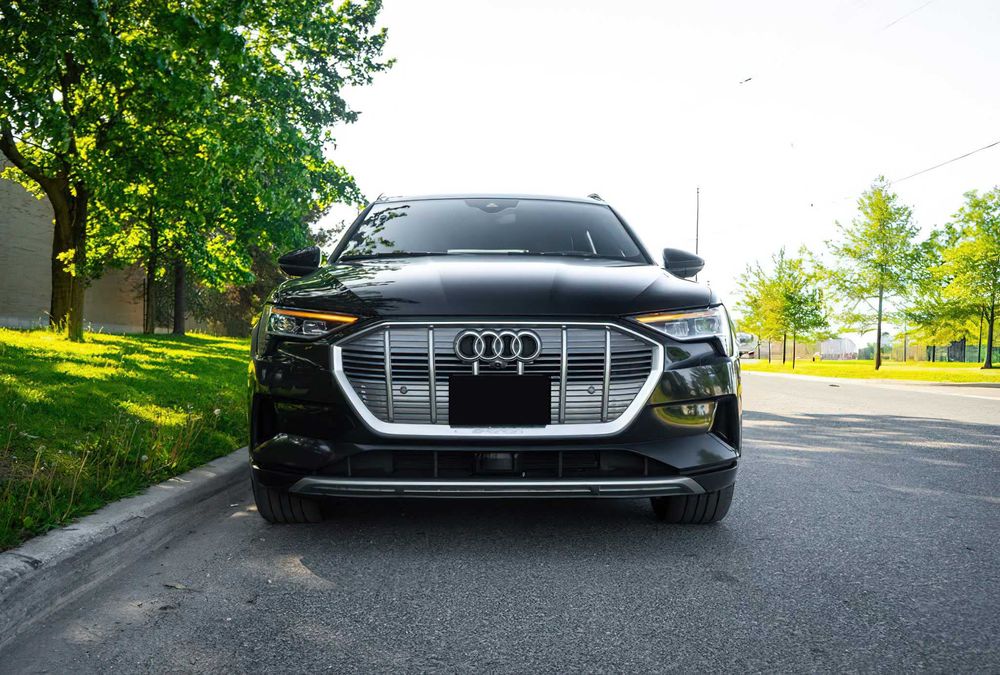 Audi e-tron      2019