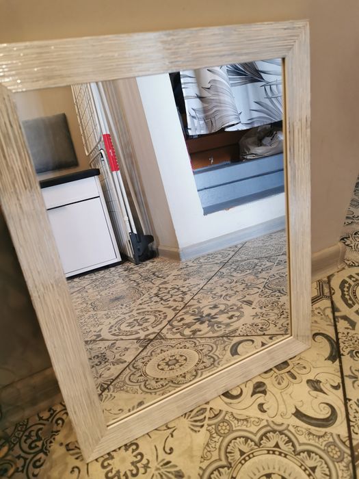 Witam, mam do sprzedania dwa lustra.