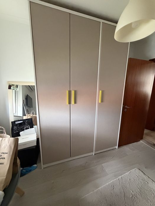 Quarto Completo – Roupeiro + Cama + Cómoda + Secretária