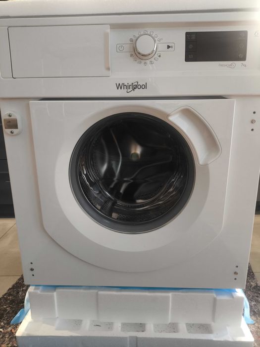 Pralka do zabudowy Whirlpool oraz mini suszarka bębnowa Homcom