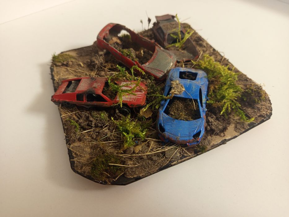Місце, де машини “помирають”.  Атмосферна діорама