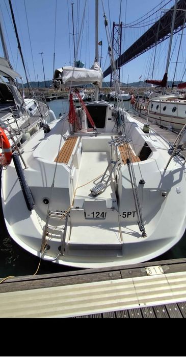 Veleiro Beneteau First 310 com lugar anual