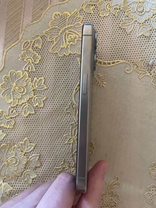Iphone 15 pro 128 gb та iphone 12 mini