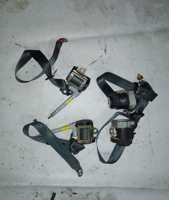 Audi A6 C5 pasy bezpieczeństwa przód przednie