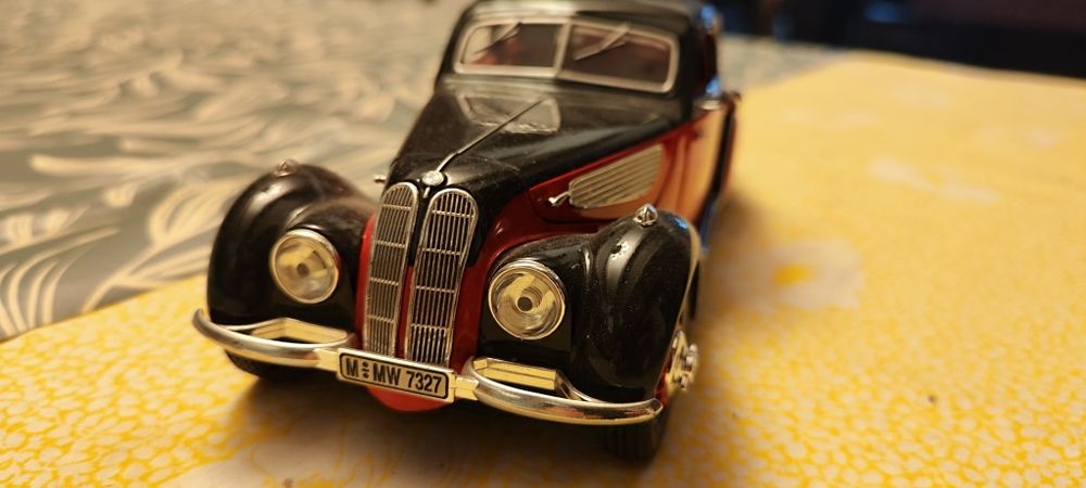 BMW 327 Guiloy 1:18