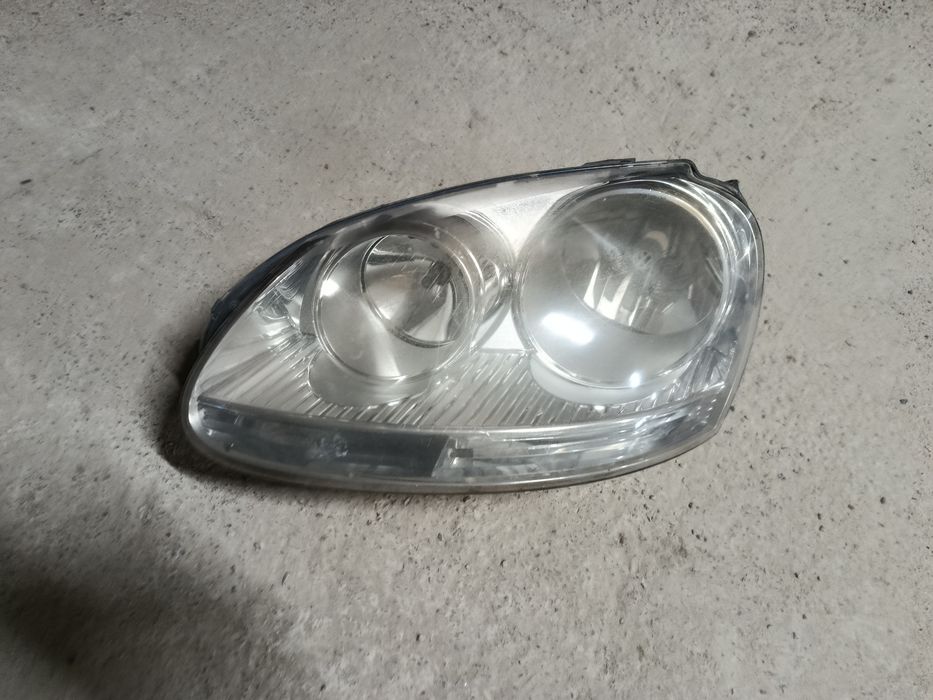 Задні стопи  Volkswagen golf 5