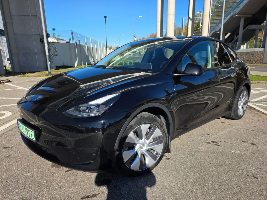 Tesla Y