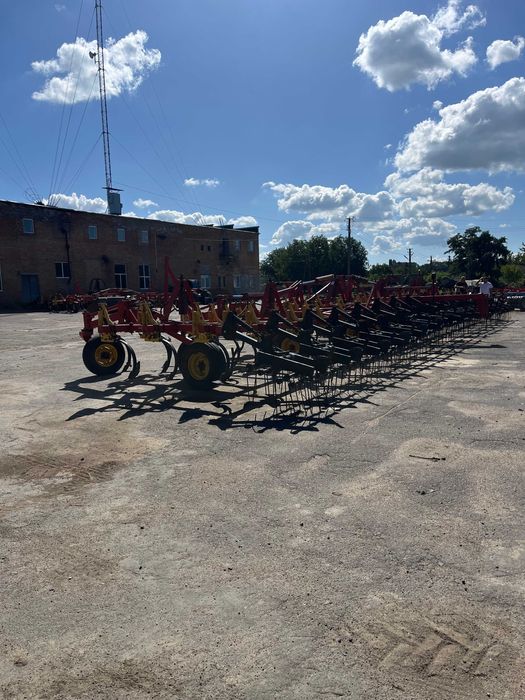 Культиватор суцільного обробітку Bourgault 8810-35 (18 м)