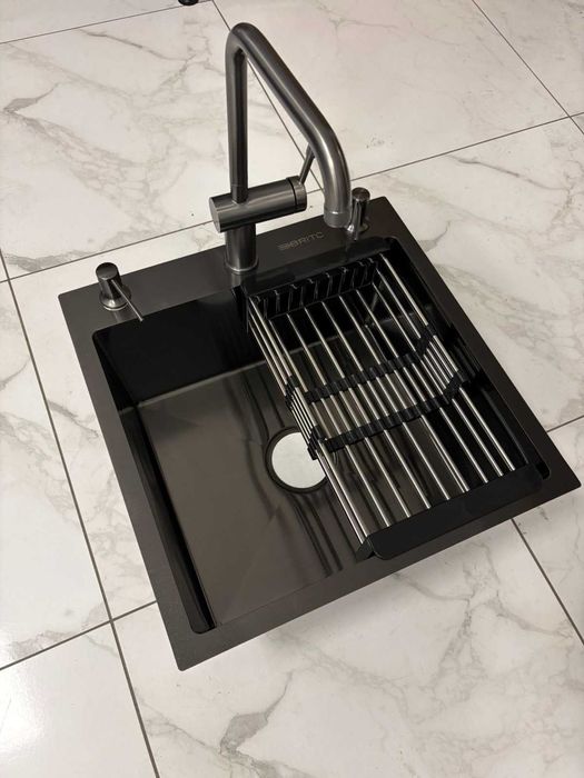 Мийка кухонна Britc 5050 PVD Чорний і кран для кухні Venta BI472FG.