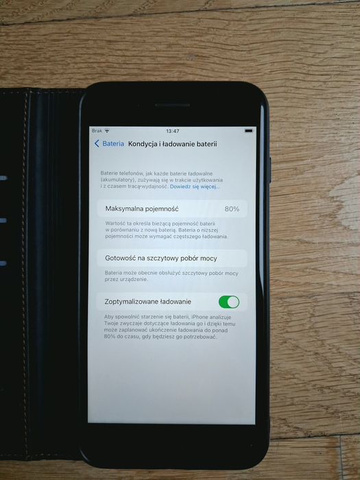 IPhone 8 Plus 64 GB + etui na dokumenty