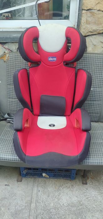 Автокрісло Chicco 15-36 кг