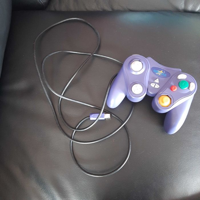 Comando Nintendo GameCube Roxo