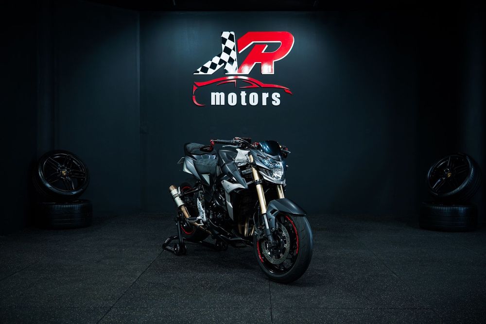 Suzuki GSR  750 Edição Limitada Freegun