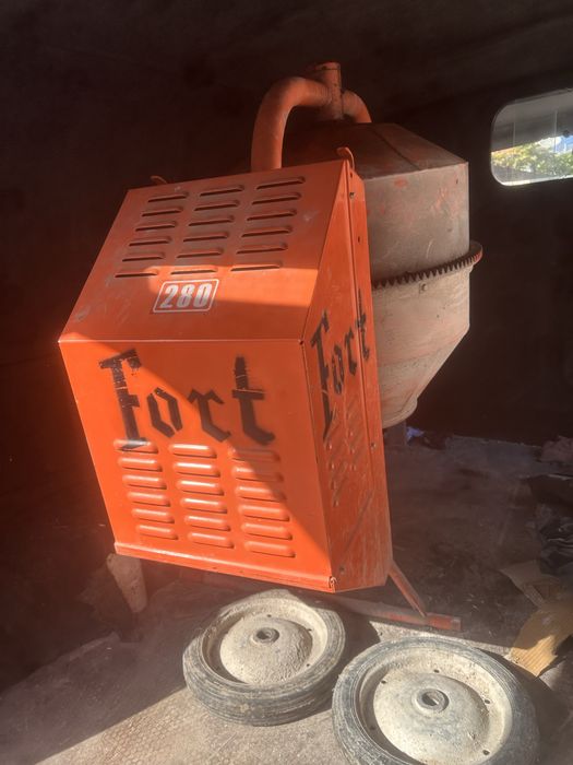 Vendo betoneira profissional da marca fort