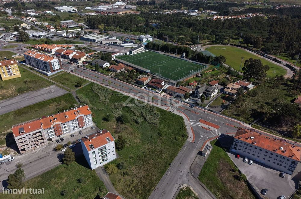 Lote para construção de prédio | 12 fogos | 360 m²