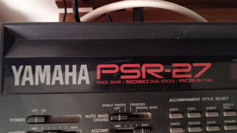 Teclado com suporte Yamaha PSR-27