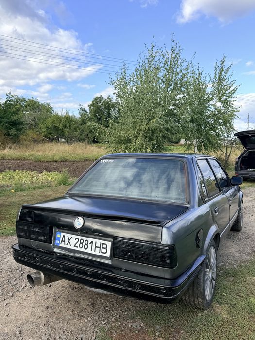 Продам bmw e30 1.8