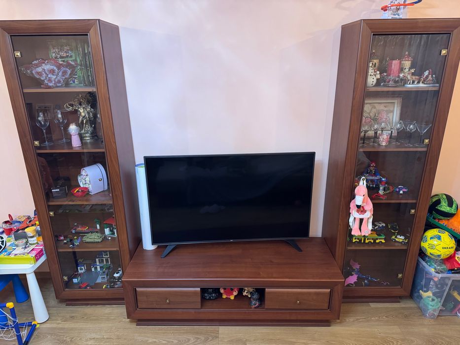 Комплект меблів комод та меблева стінка в зал , тумба під телевізор