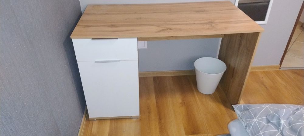 Biurko młodzieżowe