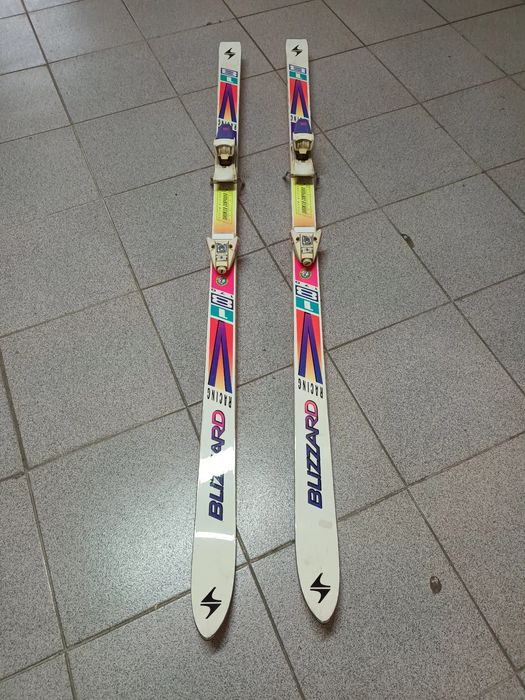 Skis completos, em bom estado