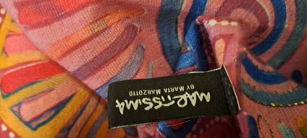 Ozdobna i ciepła markowa chusta Martissima
