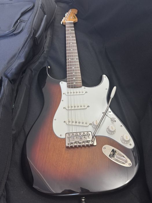 Squier CV 60s Stratocaster - gitara elektryczna.