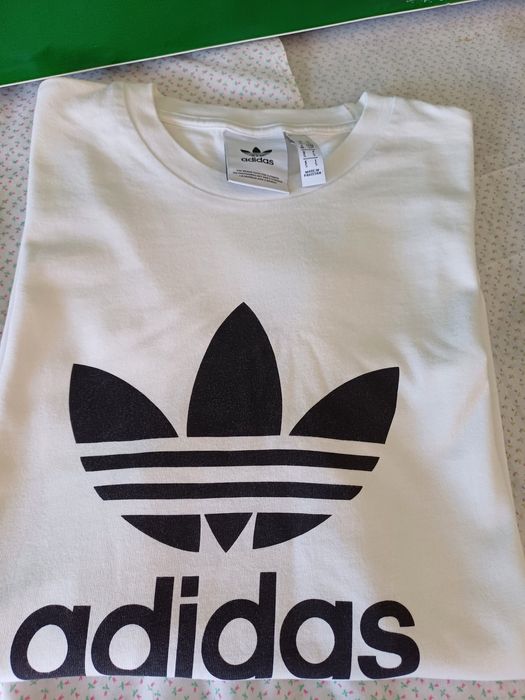 T-shirts Adidas como novas tamanho S.