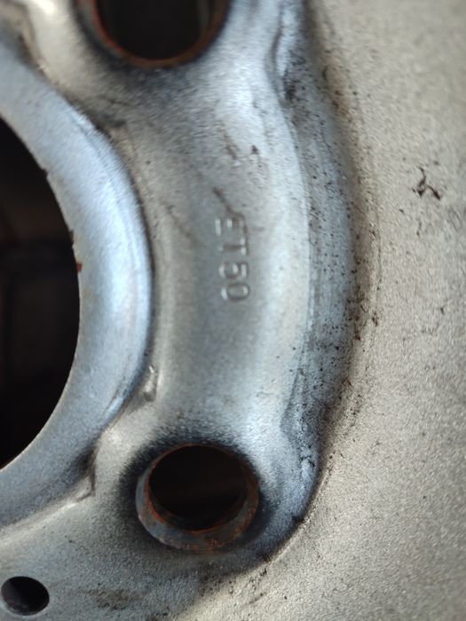 Диски металеві r16 renault trafic duster 5.1143 et50 dia 66.1