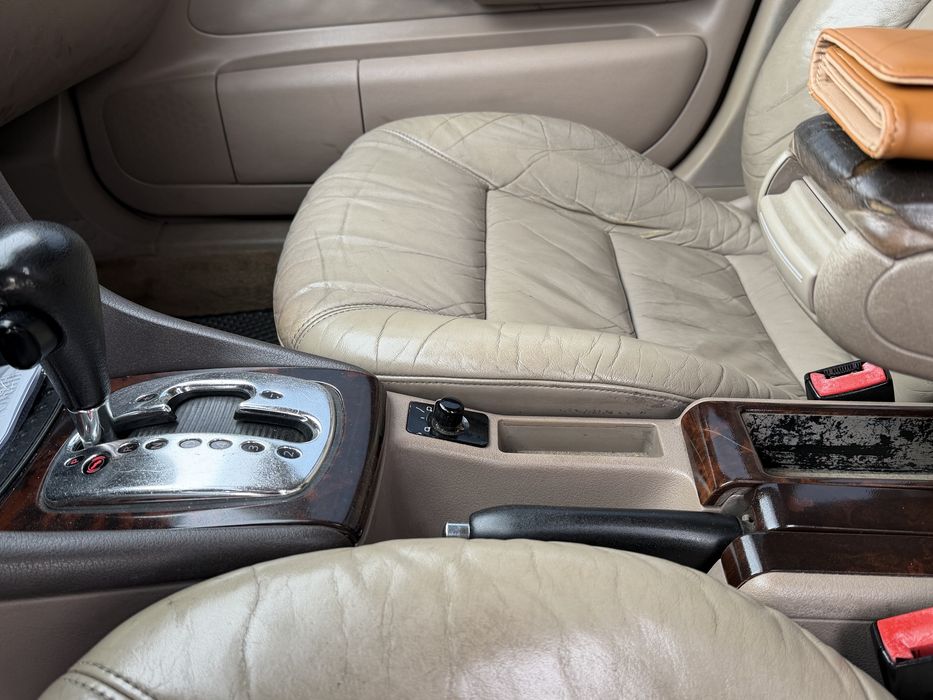 Audi A-6 C-5 ( Avtomat )