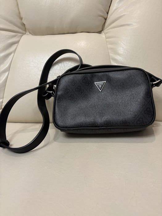 Сумка Guess через плече