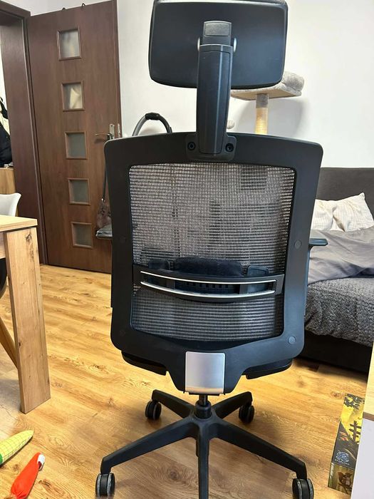 Krzesło ergonomiczne regulacja wysokości używane
