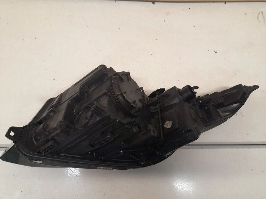 Lampa prawa przód przednia halogen RANGE ROVER EVOQUE GJ32-13W029-BA