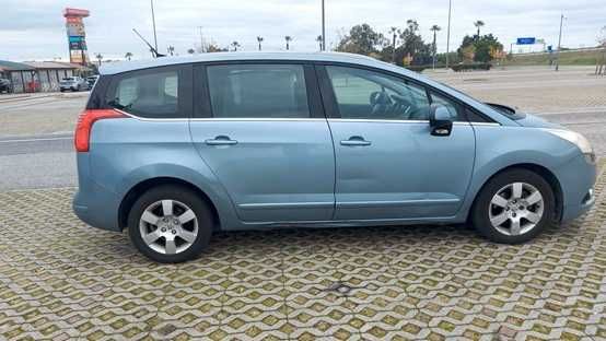 Peugeot familiar automático a  diesel com teto panorâmico
