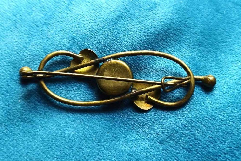 Broszka antyk Flores