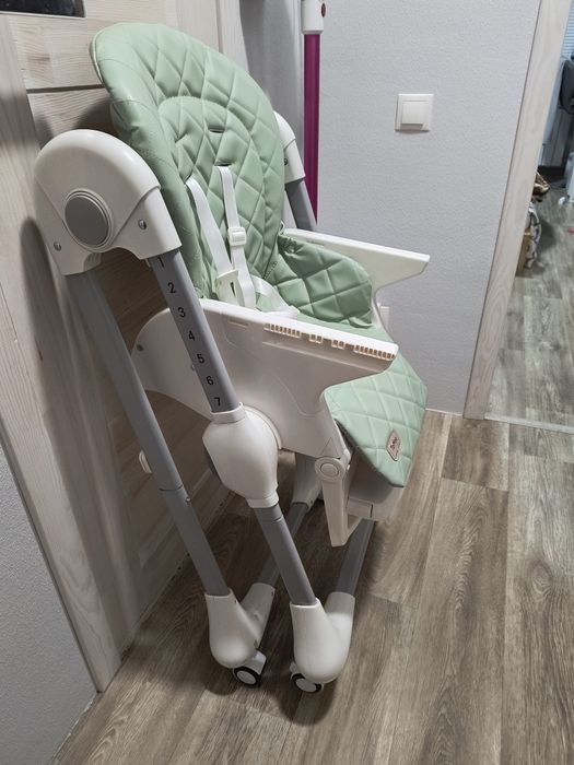 Carrello Toffee стільчик столик,стульчик  для годування + подарунок
