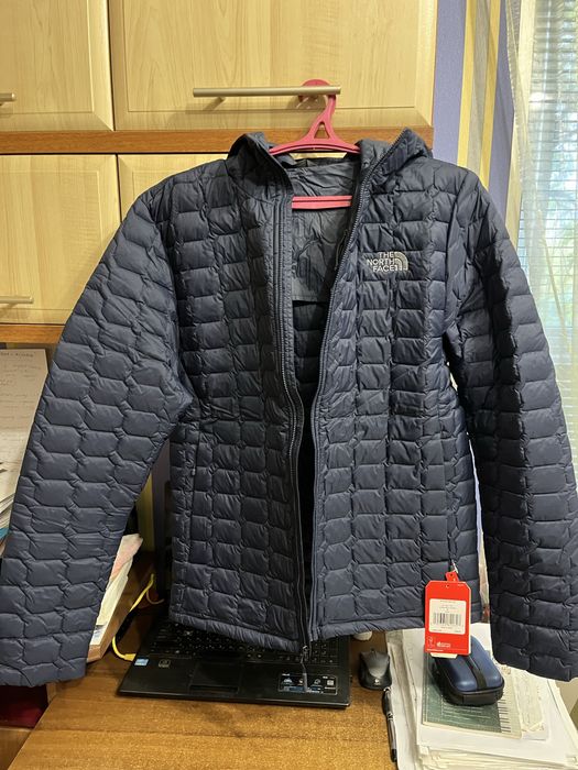 Продам оригинальную куртку The North Face thermoball