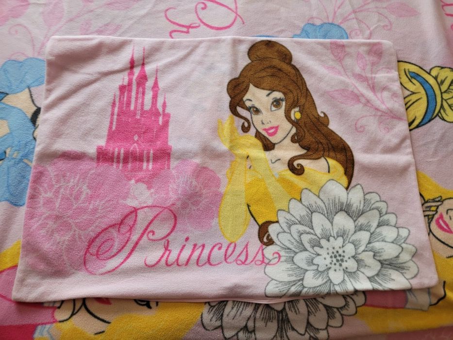 Capa de edredão + capa de almofada  com princesas  da  Disney